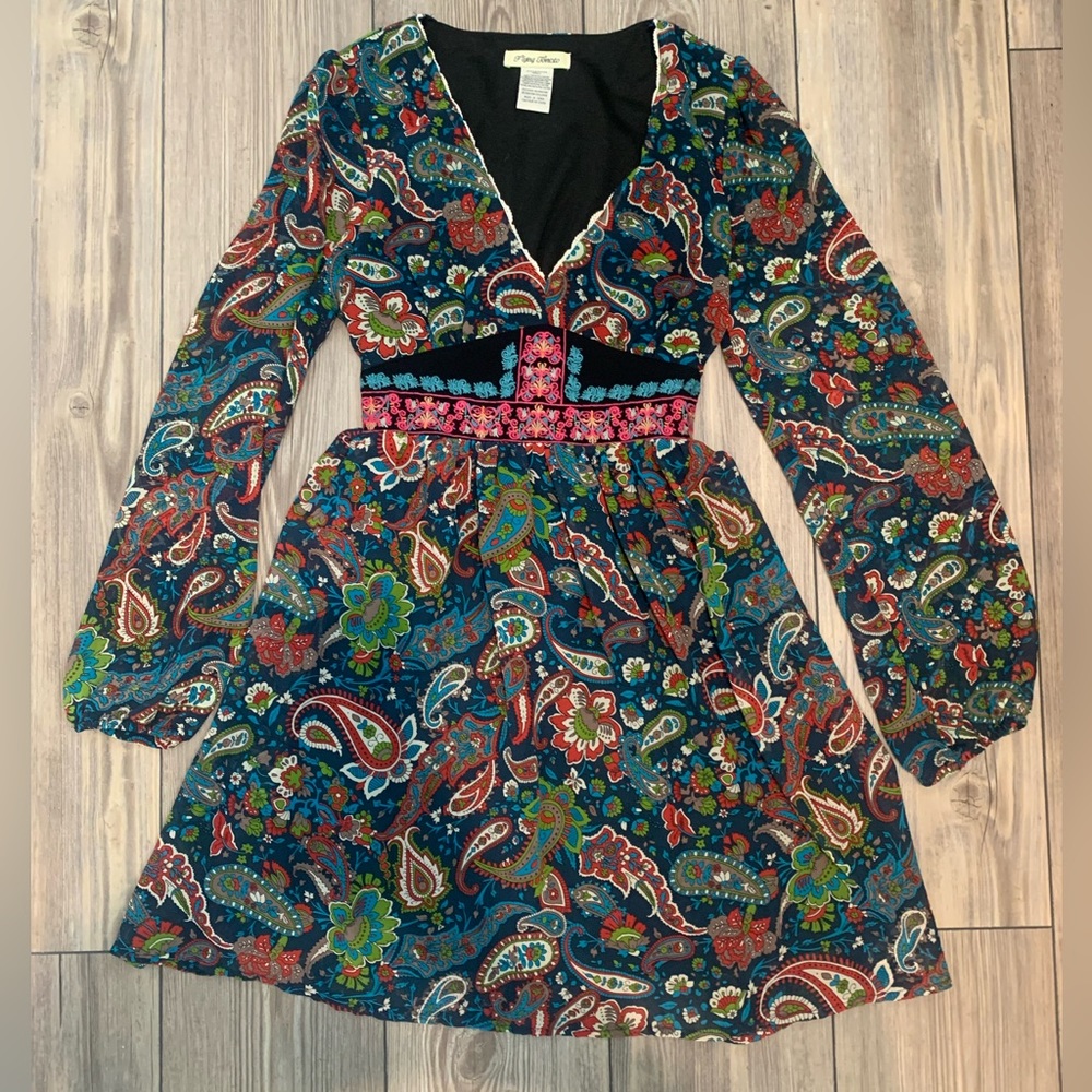 Patterned long sleeve dress